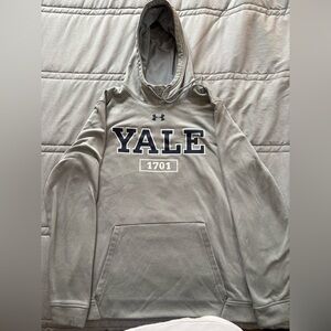 Large Under Armour Yale Hoodie